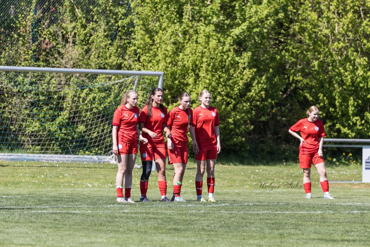 Bild 323 - F TSV Zarpen - Holstein Kiel II : Ergebnis: 2:6